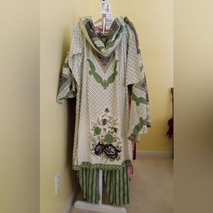Elegant Green Floral Long Sleeve salwar dress with pants and shawl brand new !
